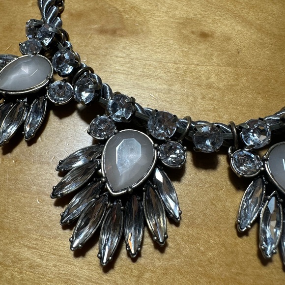 Loft statement necklace - Picture 3 of 6